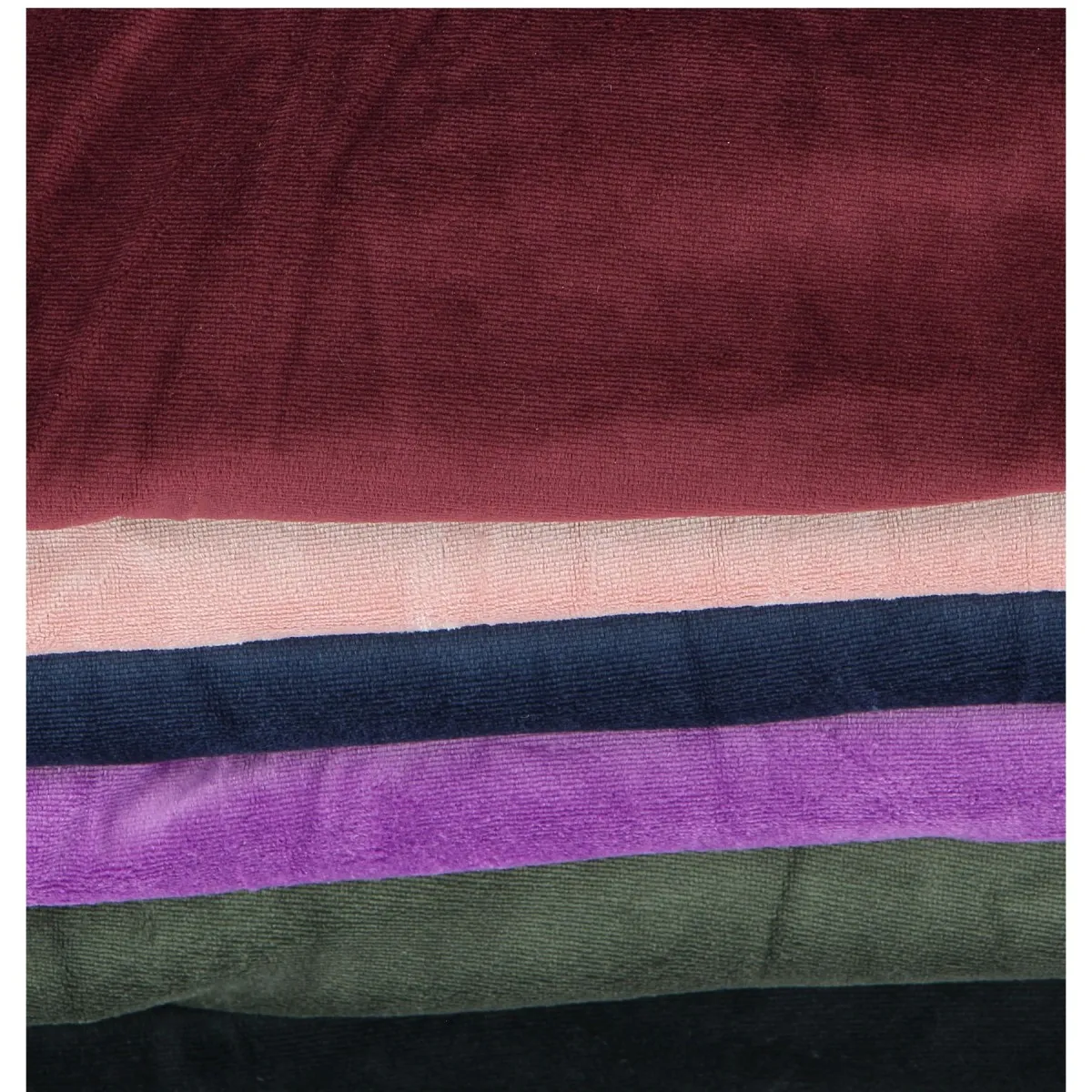 Jogging femme LES PETITES velours noir à 24.90€ - Matière noble