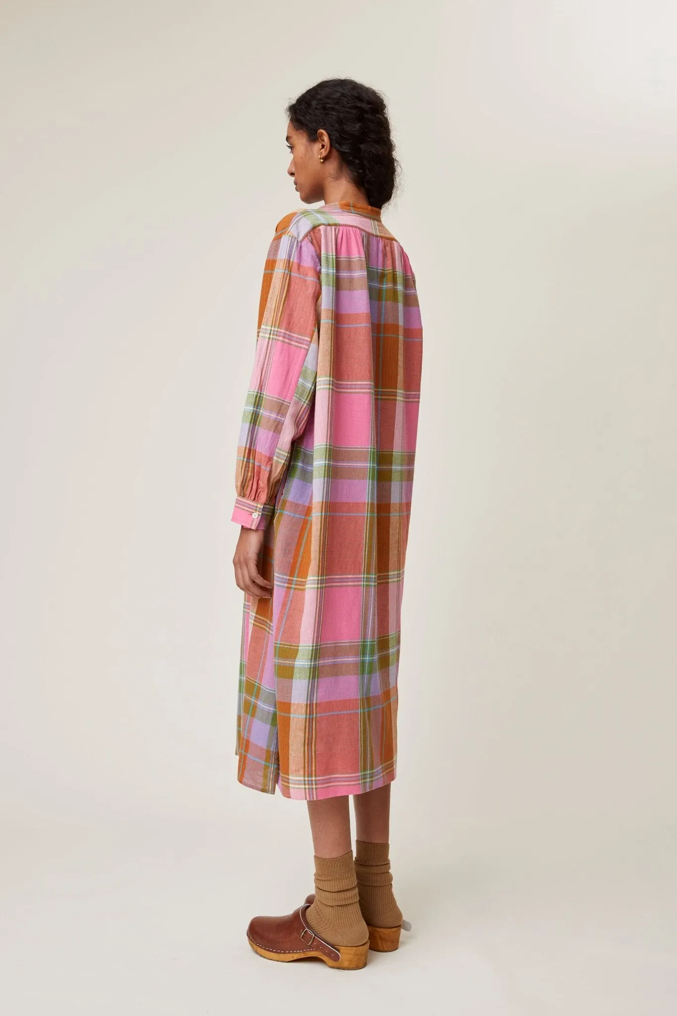 Robe Chloe N°737 Madurai Pop Pink